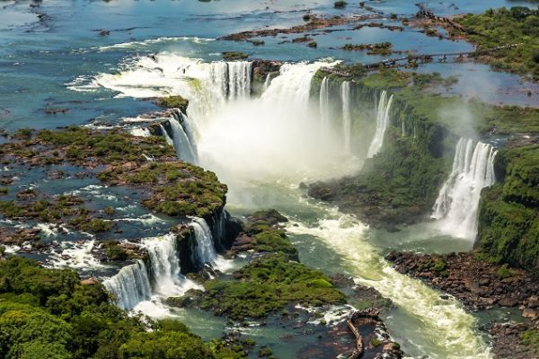 Entre Padrões e Fluxos: O limite invisível das cidades inteligentes passa pela governança da água